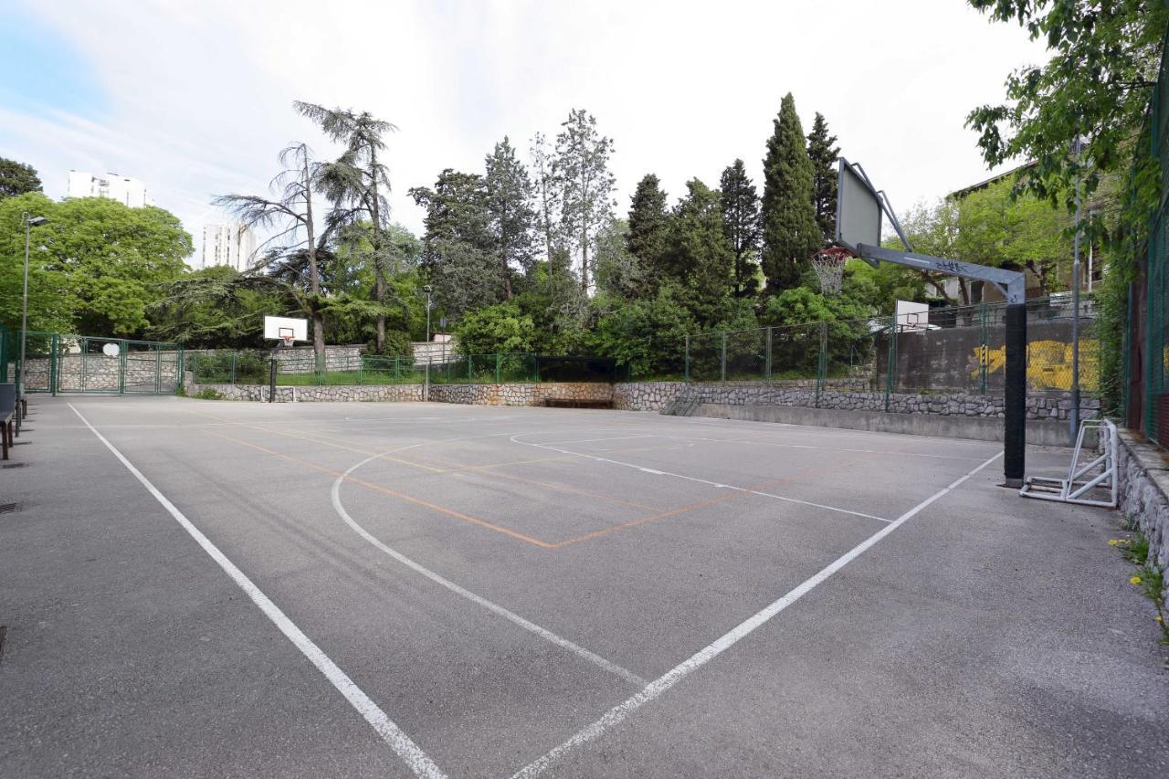 Rooms Studentsko Naselje Ivan Goran Kovacic Rijeka Bagian luar foto