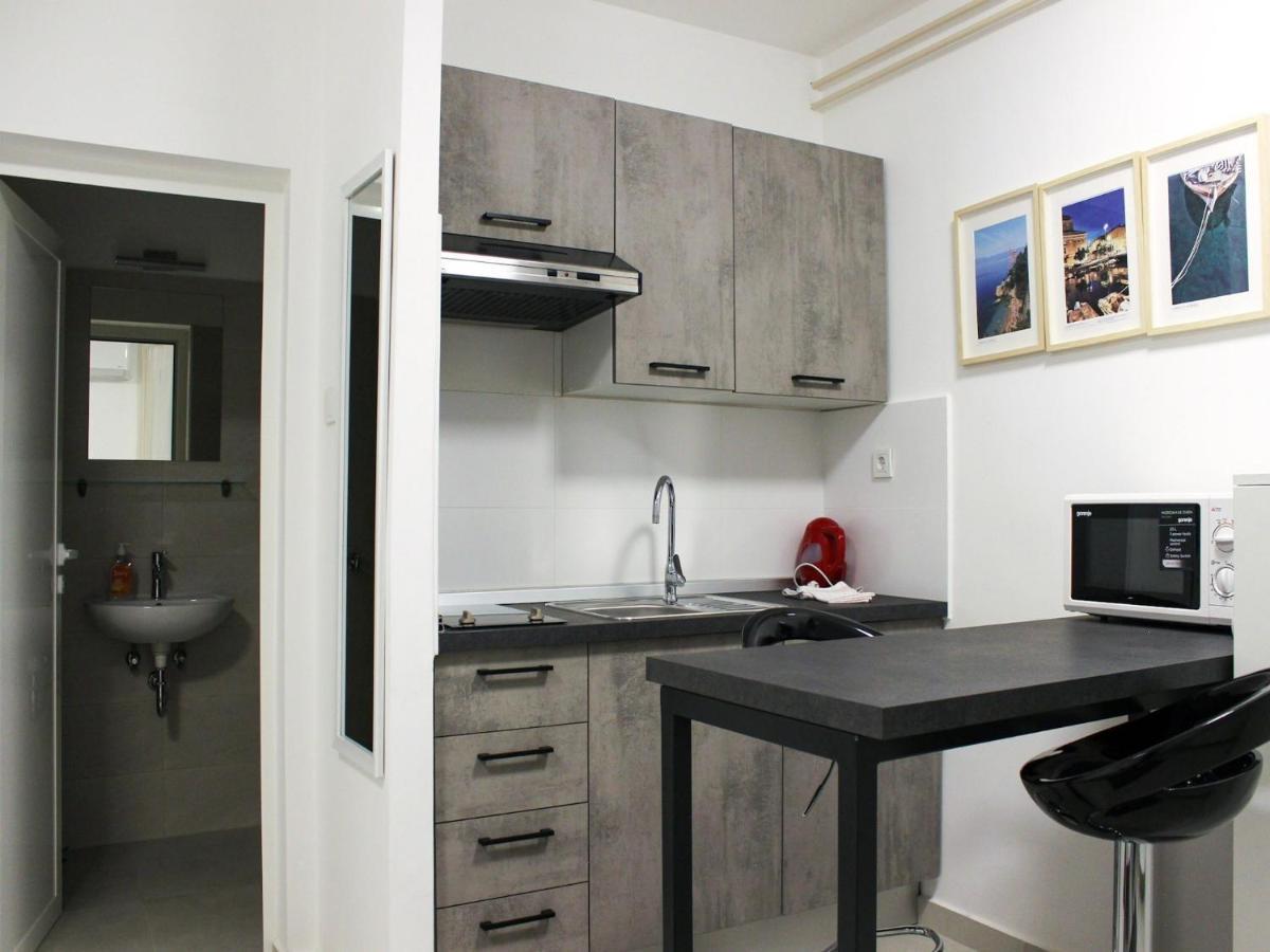 Rooms Studentsko Naselje Ivan Goran Kovacic Rijeka Bagian luar foto