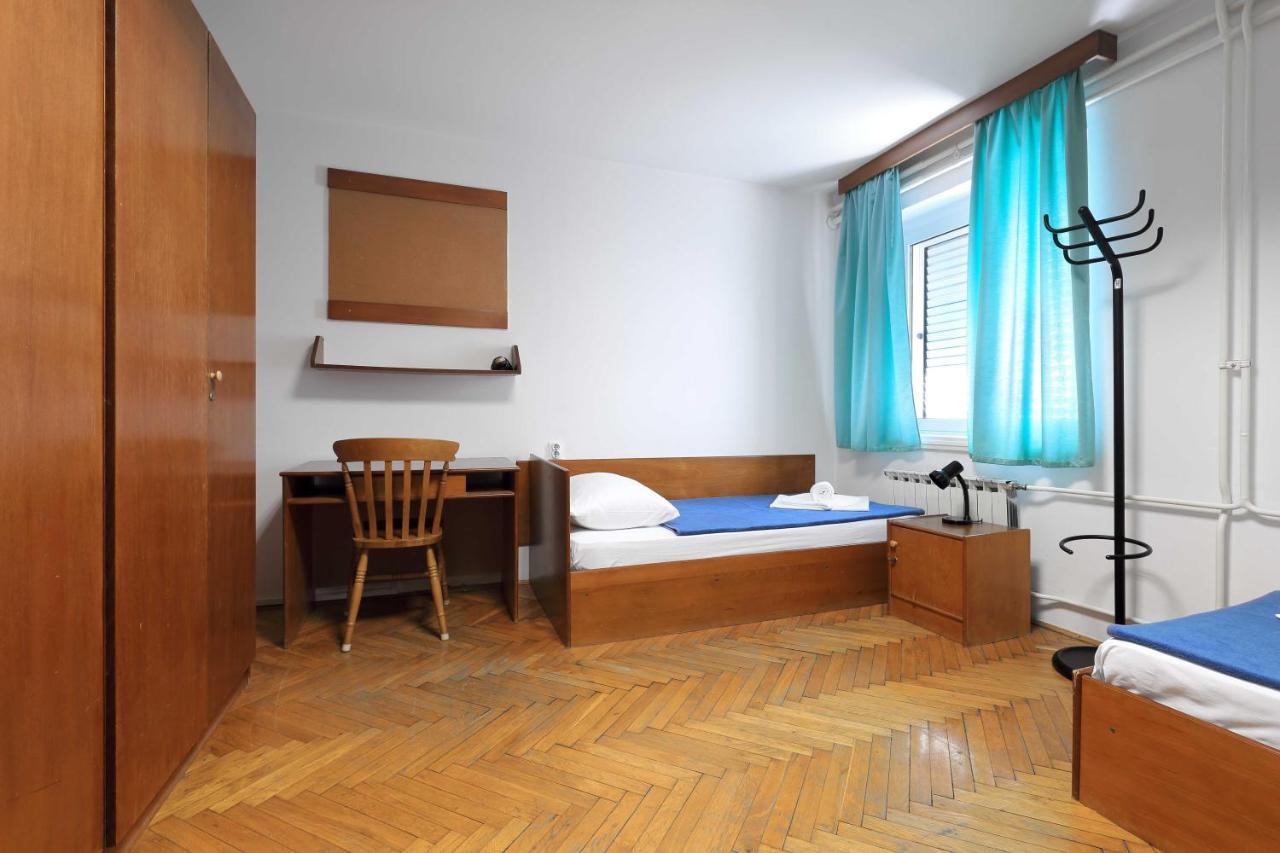 Rooms Studentsko Naselje Ivan Goran Kovacic Rijeka Bagian luar foto