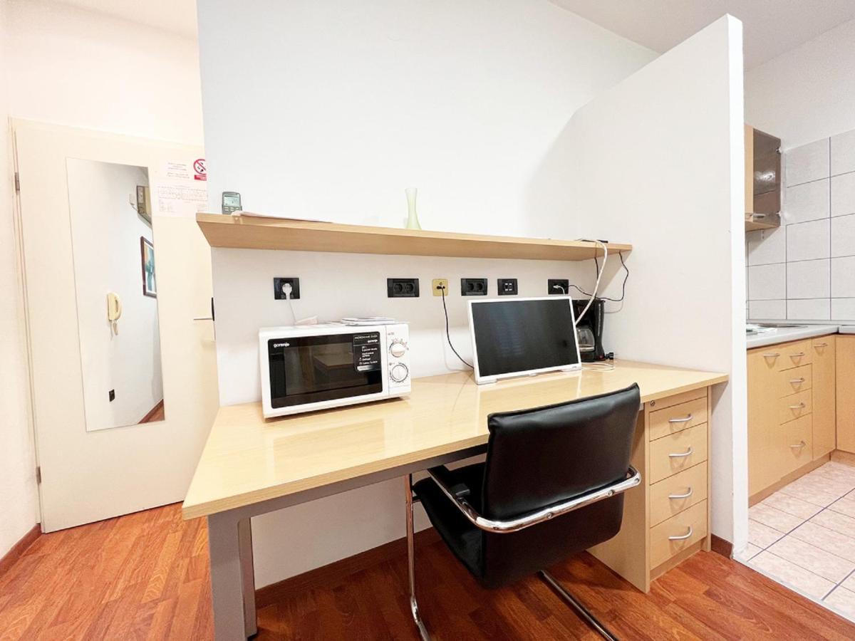 Rooms Studentsko Naselje Ivan Goran Kovacic Rijeka Ruang foto
