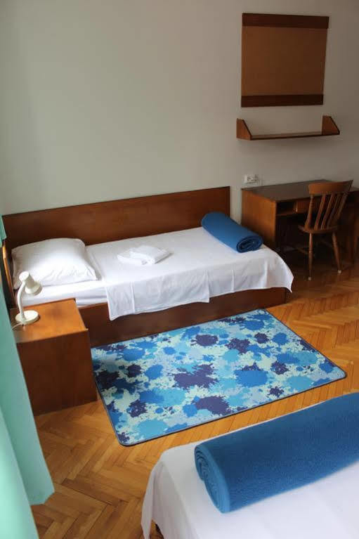 Rooms Studentsko Naselje Ivan Goran Kovacic Rijeka Bagian luar foto