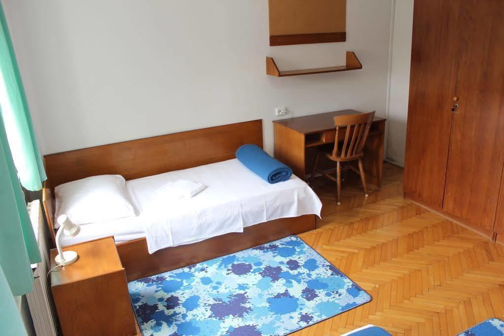 Rooms Studentsko Naselje Ivan Goran Kovacic Rijeka Bagian luar foto