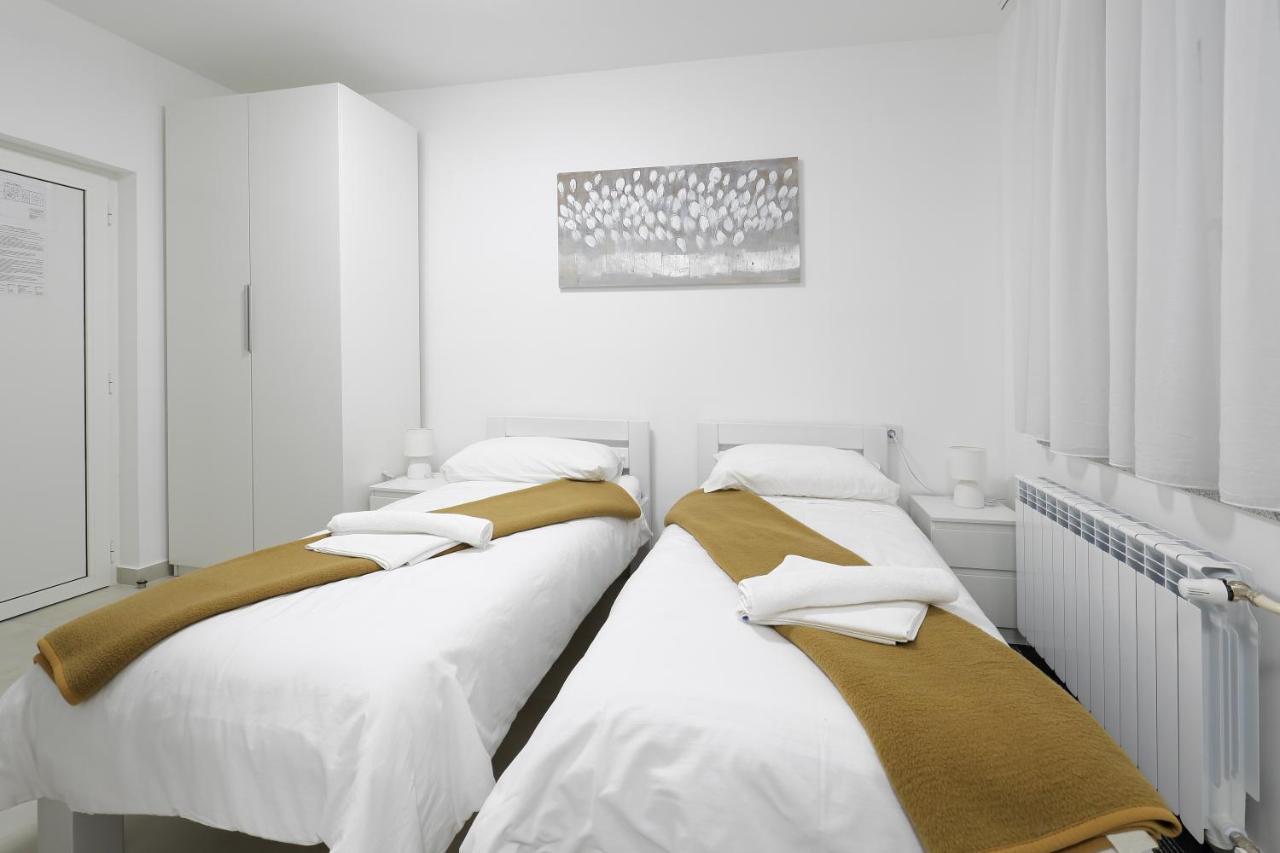 Rooms Studentsko Naselje Ivan Goran Kovacic Rijeka Bagian luar foto
